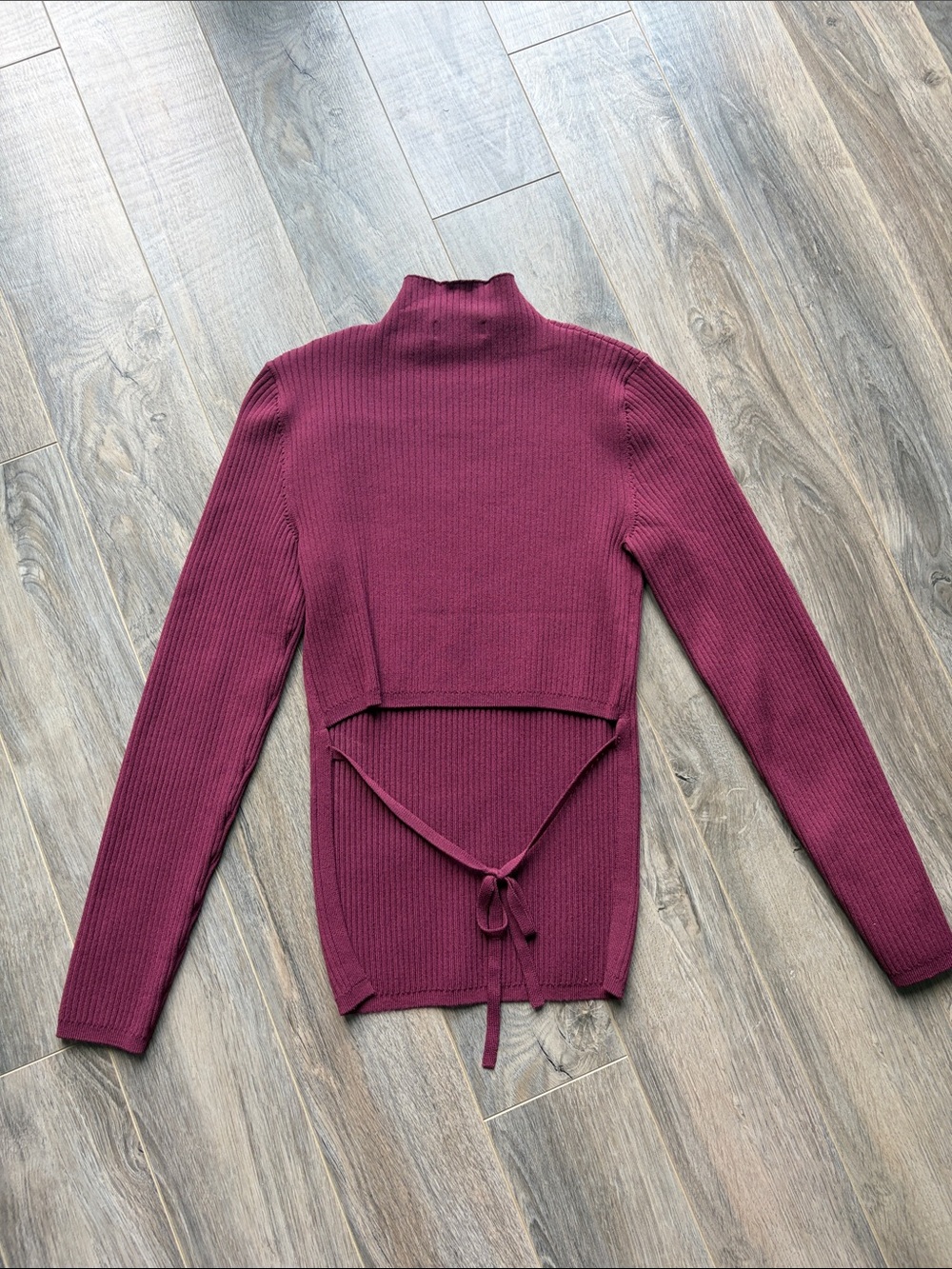 Aritzia Babaton Sculpt Knit Tie-Back Longsleeve - Picture 6 of 8